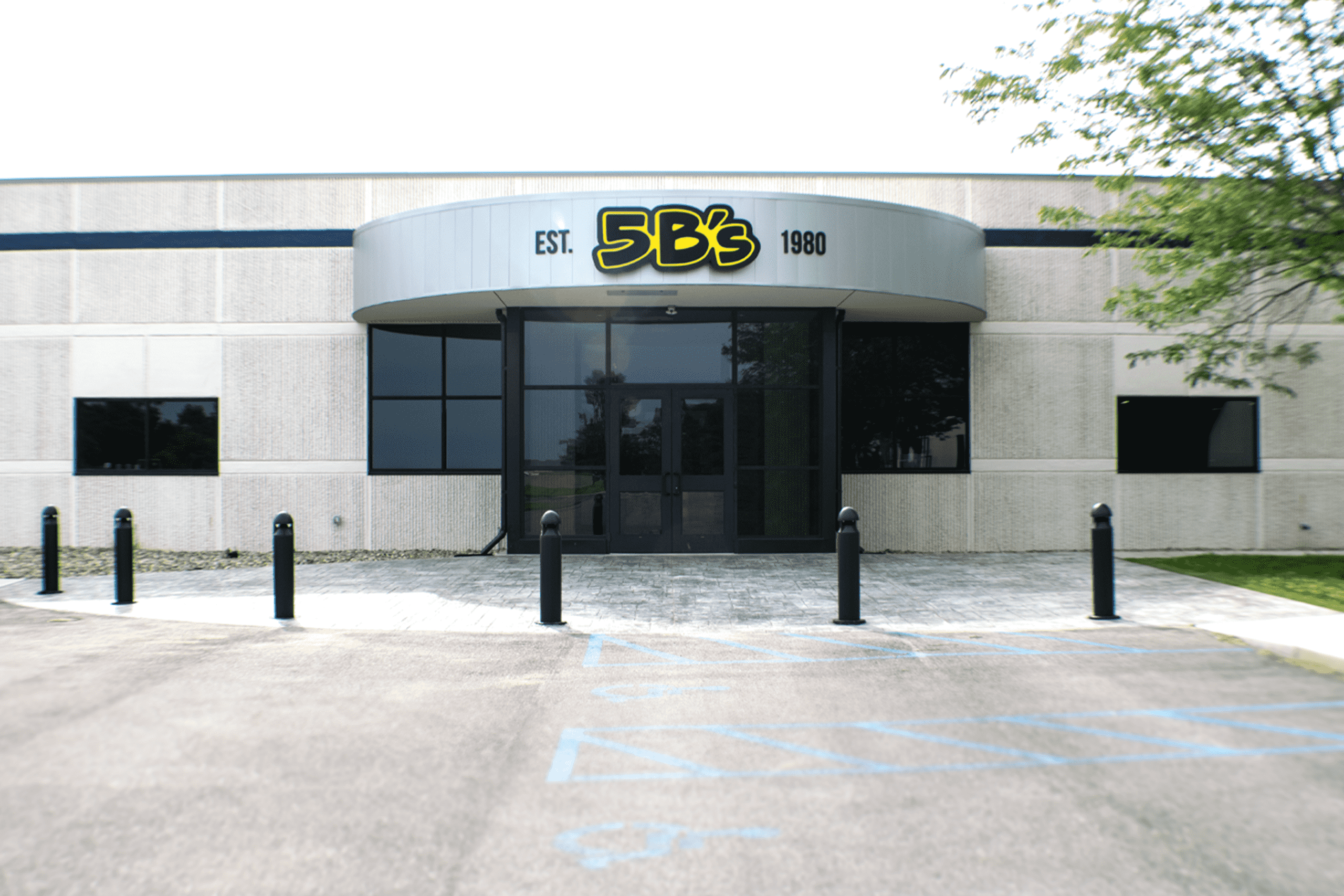 Exterior of 5B's. If you are unable to view this image please make sure your browser and Operating system are up to date. As well as your browser and Operating system’s compatibility with .WebP files.